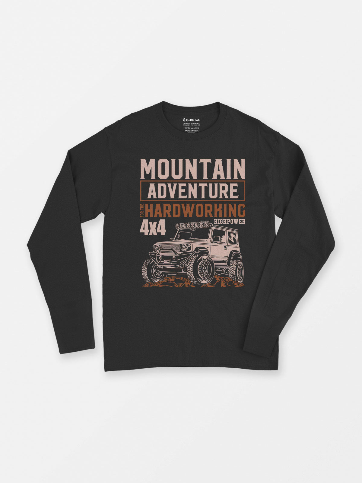 Mountain Adventure - Long Sleeve T-Shirt